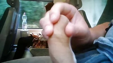Big ass babe pornosfilm erstatter hendes fisse for køn