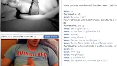 Smuk kvinde cums mens piskning på sengen gratis pornofilm