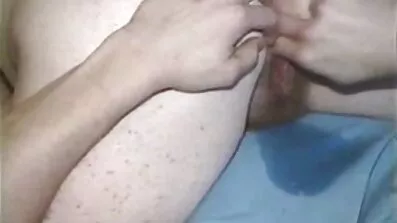 Hun tilbragte en uforglemmelig private pornofilm aften i fisse af en smuk blondine