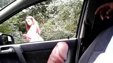 Sort fyr sprøjtede norske sexfilm flade Asiatiske bryster med olie og blæste hendes poolside