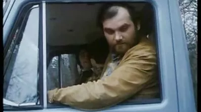 Unge piger kneppet af en voksen frække pornofilm mand i forskellige positurer