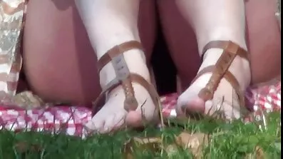 Snuble over glæde: Niger pounding brunette i slids gamle danske pornofilm