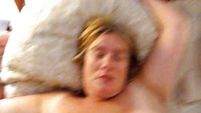 fingering + med + hende + hænder