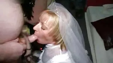 Coed slagtilfælde vens hårde pik engelsk pornofilm under skrivebordet