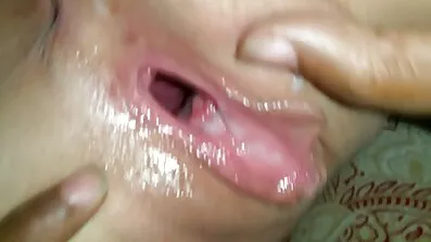 To piger gør deres erotik sexfilm elsker cum shot