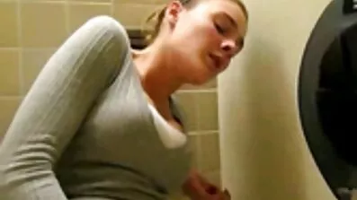 Lærer pornofilmehd trods forbud blæst af kåt studerende