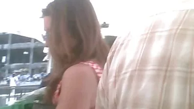 Milf legal pornos gav en sort mand til sin smukke datter